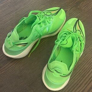 Saucony Endorphin Elite